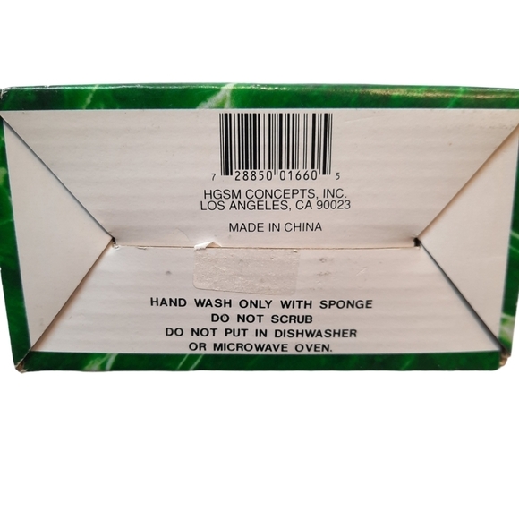 Christmas Tree Salt and Pepper Shaker‎ Set - Picture 5 of 5